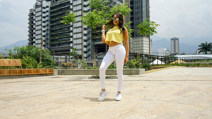 [Oyeloca] - Sunglasses Add to Latina Seduction - Mario Leon - Cameron Bell