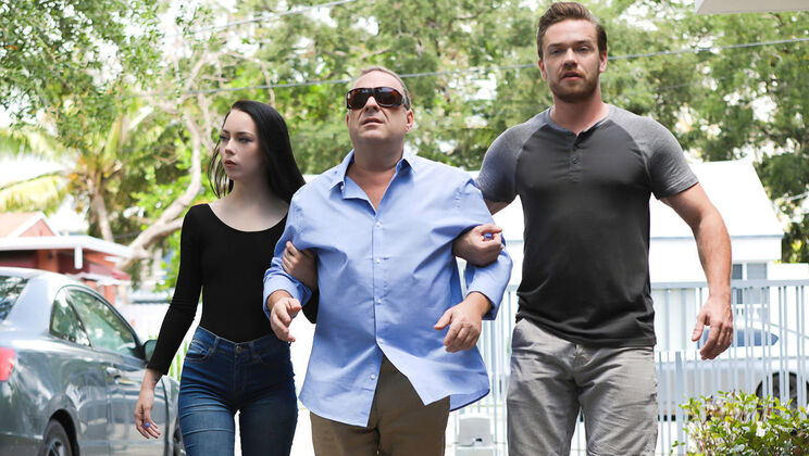 [FamilyStrokes] - Scent of Step Sister's Body: A Taboo - Kyle Mason - Bambi Black