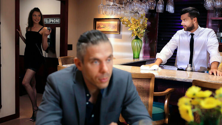 Ramon Nomar's Waiter Fantasies