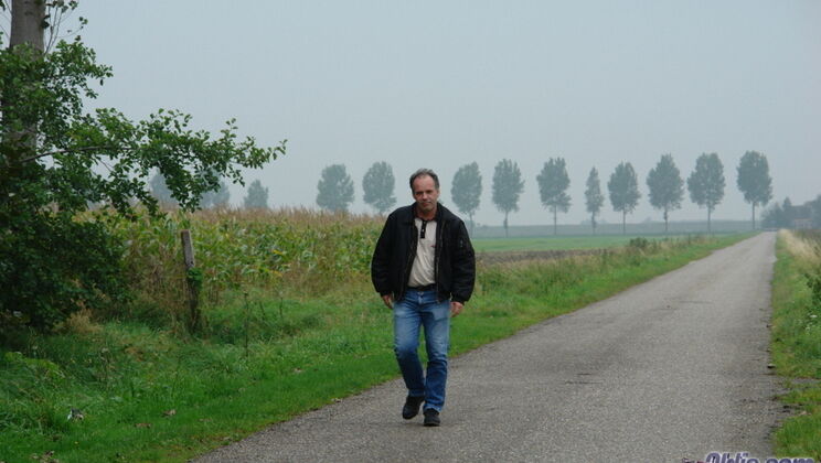 [Oldje] - Bathroom Fuck with Brunette Alisa - Erick - Alisa