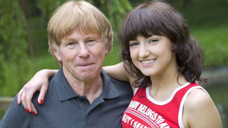 [Oldje] - Outdoor Sex with Old Man and Young Girl