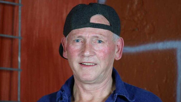 [Oldje] - Natural Tits and Helpful Hands - Rachel Evans - Barry