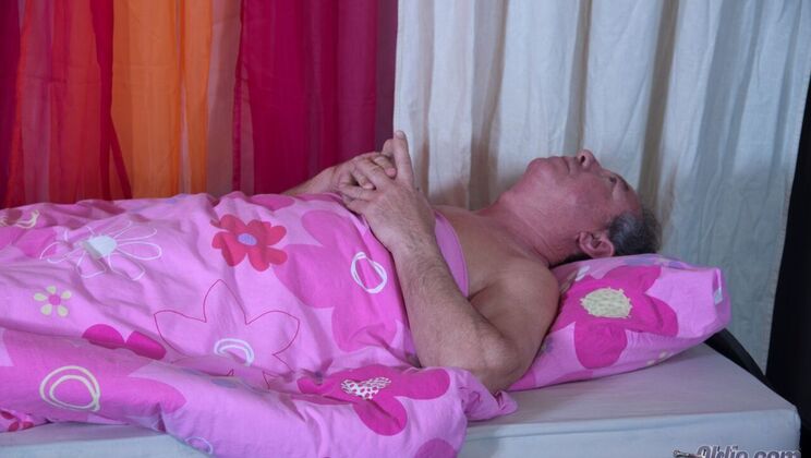 [Oldje] - Nisha and Hugh Get Intimate Again - Nisha - Hugh