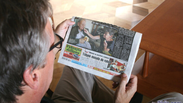 [Oldje] - Tattooed and Pierced Nurse