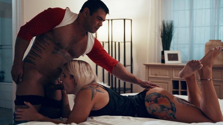 [TransSensual] - Short Haired Summer Rayne Gives Feet Fetish to Draven Navarro - Draven Navarro - Summer Rayne