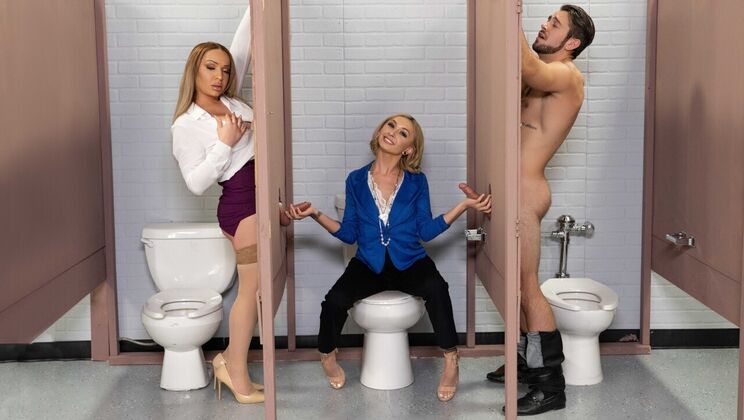 [TransAngels] - Chloe Temple's High Heels and Stockings - Chloe Temple - Dante Colle - Winter XX Doll