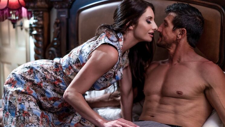 [SweetSinner] - Silvia Saige And Tommy Gunn Fuck In Athletic Style