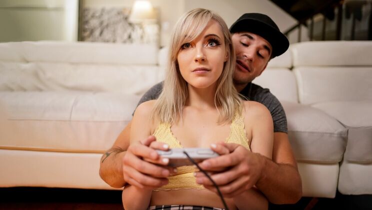 [RealityJunkies] - Stepsiblings Get Naughty