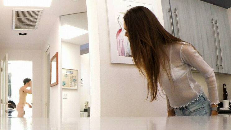 Stepbro Can't Resist Sneaky Stepsis' Advances