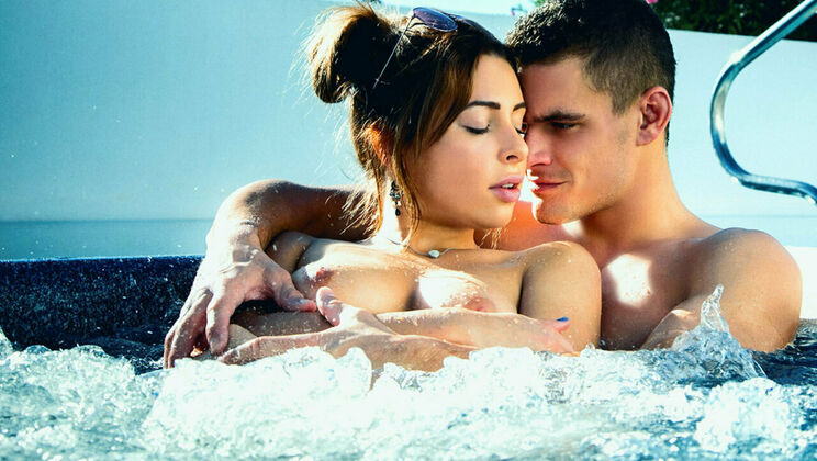 [SexArt] - Ally Breelsen's Beautiful Sex with Maxmilian Dior (2016)