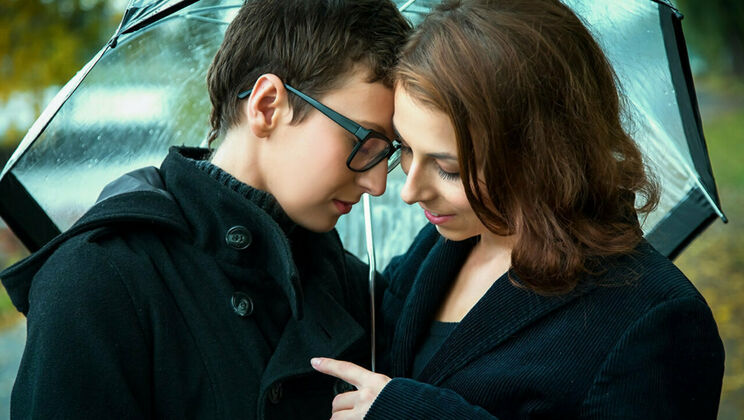 [SexArt] - Fingering and Kissing: A Beautiful Lesbian Scene