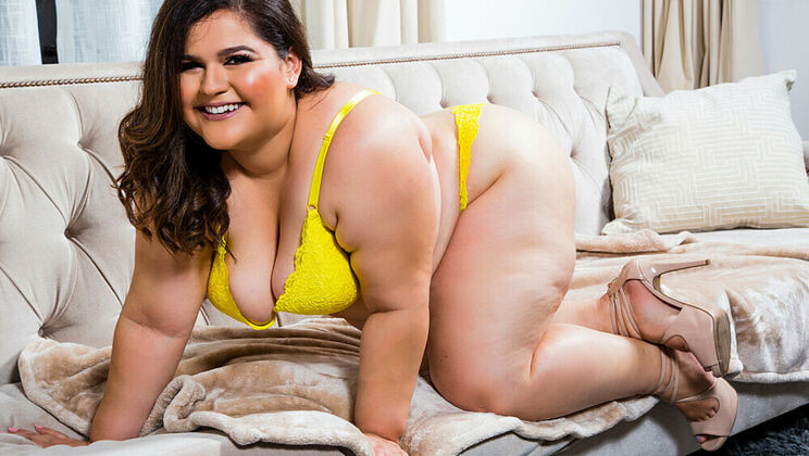 Karla Lane Soothes Neighbor with Ass Licking