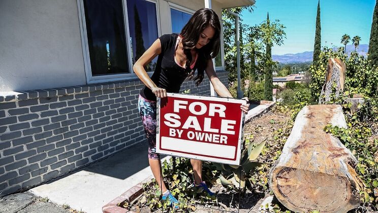 Mila Castro's Cumshot Facial on Face