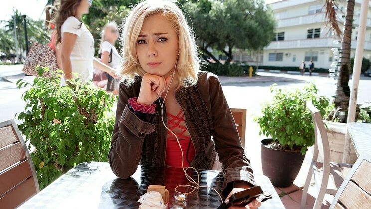 [PublicPickups] - Backyard Sensual Adventure - Haley Reed - Levi Cash