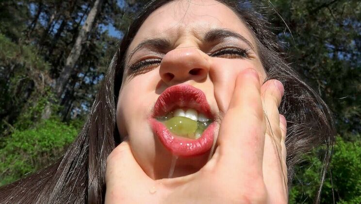 Boobs Out: Nekane Sweet's Picnic