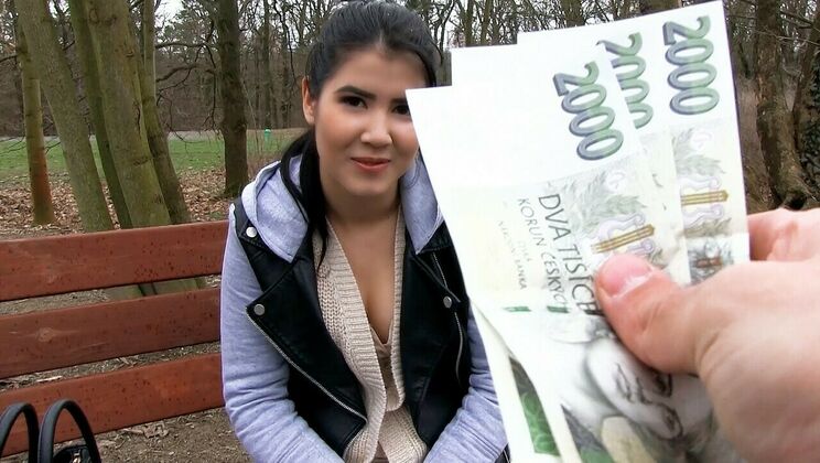 [PublicPickups] - Lady Dee, Amateur College Girl, Stars in First Adult Video