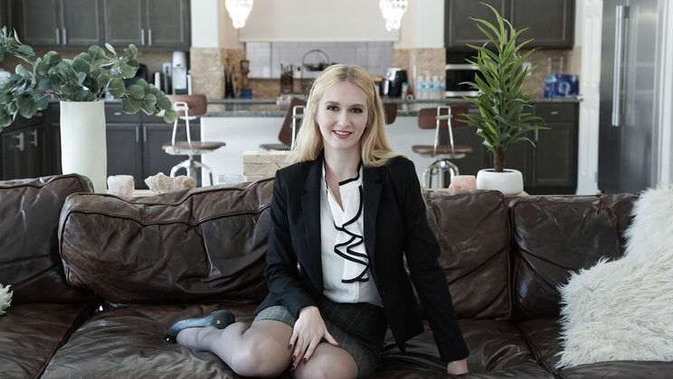 Audrey Madison's Blindfold Experience