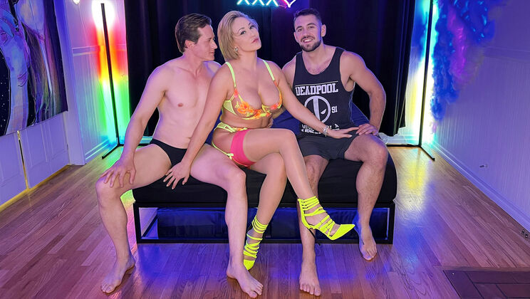 [MYLFXSeries] - Ryan Keely's Naughty Threesome