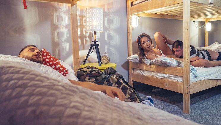 [FakeHostel] - Double Dicking with Athletic