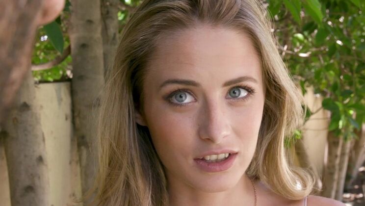 Kyler Quinn Enjoys Outdoor Anal with Neighbor