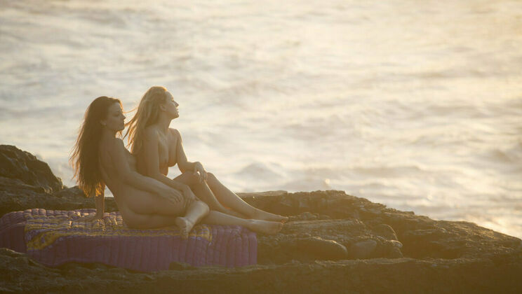 [SexArt] - Outdoor Close Up with Lorena B - Whitney Conroy - Lorena B