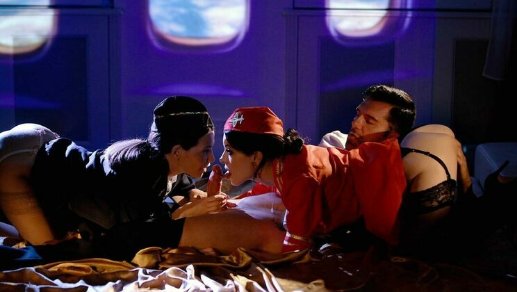 [SinfulXXX] - Blowjob, Fingering, and Kissing in Threesome