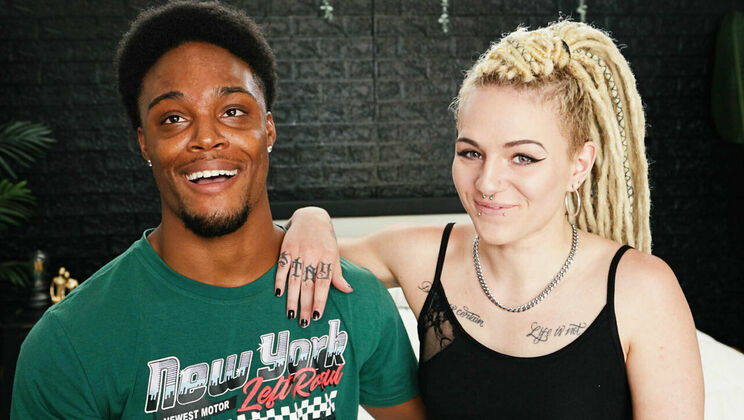 [HotGuysFuck] - Charlie Moore Uncovers Roy Phillips' Naughty Secret!