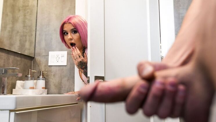 [MyPervyFamily] - Beautiful Ass and Bubble Butt Luna Legend