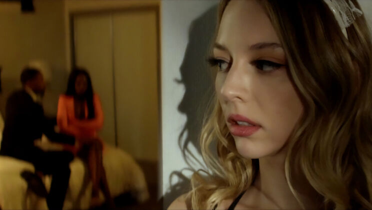 [MYLFXSeries] - Maid Gives Massage and More