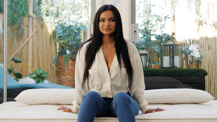 [NetGirl] - Sophia's Face Sitting and Blowjob - Sophia - Numi