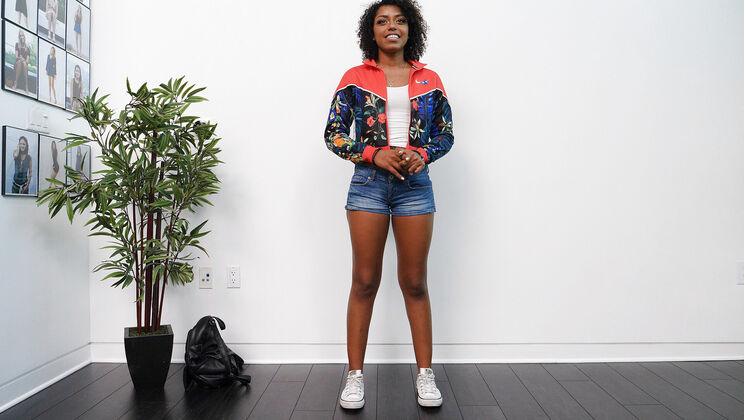 [NetVideoGirls] - The Squirt Audition with Mia - Mia