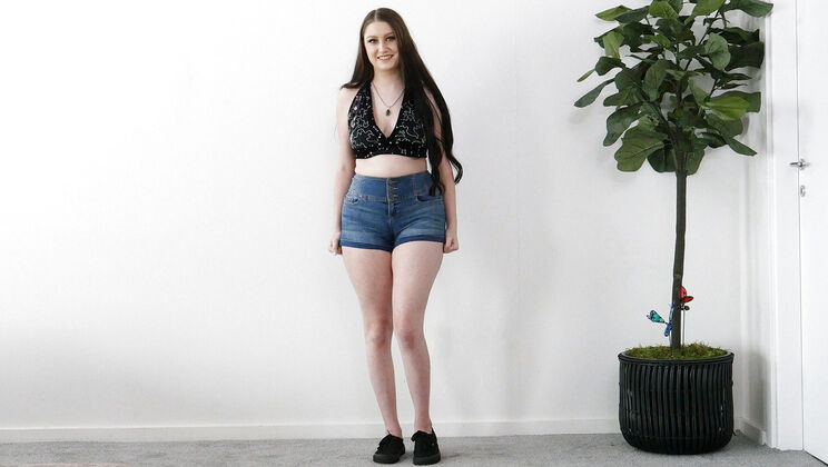 [CastingCouchHD] - Audition Blowjob and Deepthroat by Honey - Honey