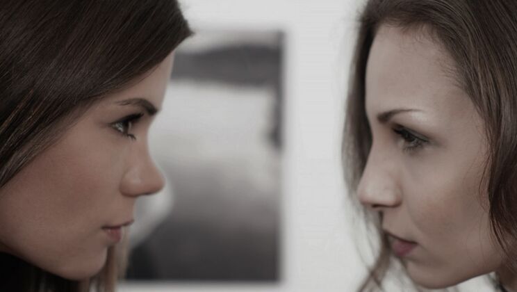 Mary Wet Vibrating with Pleasure