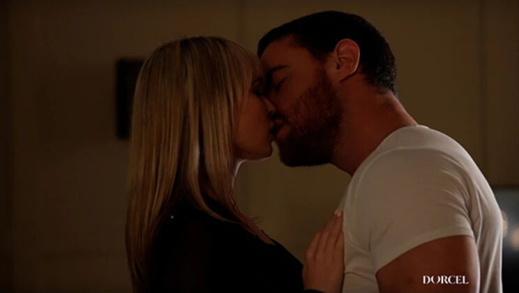 [DorcelClub] - Hairy Wife's Secret Desire - Lingerie Candaulism