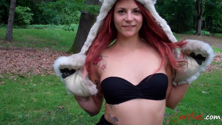 Minka & Krissi Strip and Play