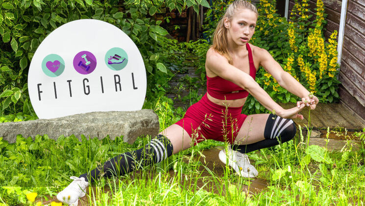 [ClubSweethearts] - European teen Nika Murr shows off flexible pussy - Nika Murr