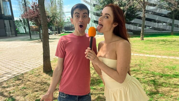 Amateur Handjob and Blowjob Combo by Audrey