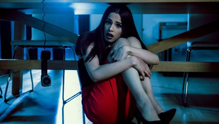 Average Male Body Fucks Athletic Woman's Shaved Pussy Hard