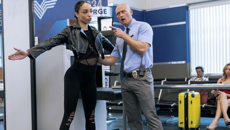 [DigitalPlayground] - Alexis Tae gets pounded in leggings tank top outdoor boots - Zac Wild - Alexis Tae