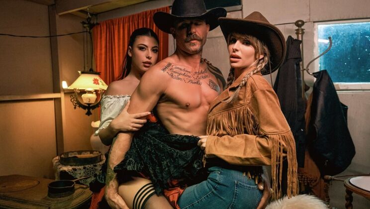 [DigitalPlayground] - Double Blowjob and Cum Swapping with Two Hot Babes - Kimmy Granger - Scott Nails - Gal Ritchie