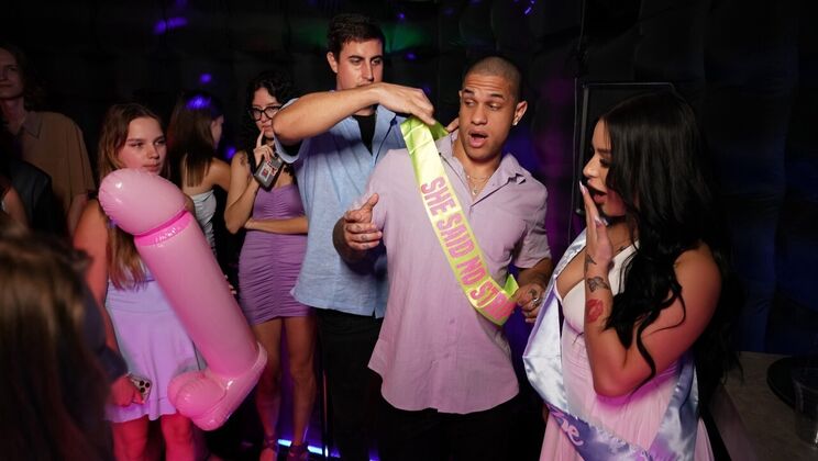 [RKPrime] - Couples Fantasies: Public Blowjob and Ass Fingering - Mike Ox - Diamond Franco