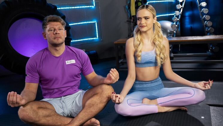 Average Male Body Michael Fly Fucks Tall Girl in Leggings