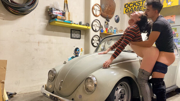 Love Bug Handjob and Blowjob – Josie’s POV