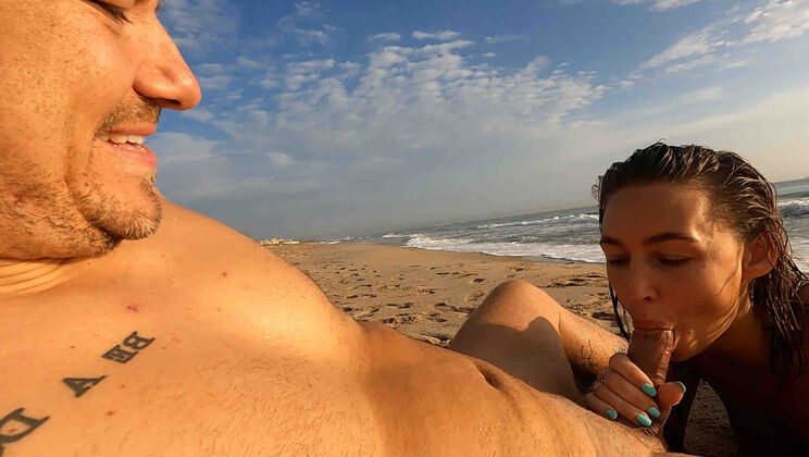 Amelia & Diego: Outdoor Beach BJ