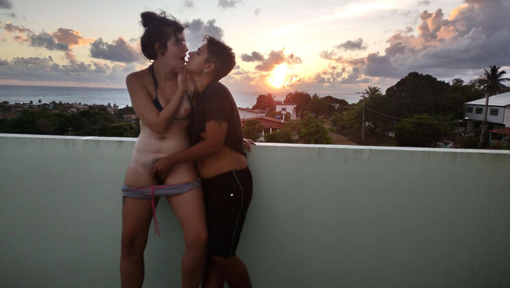 Morning Sun Reflection: Ari & Sofi Vanilla Lesbian POV